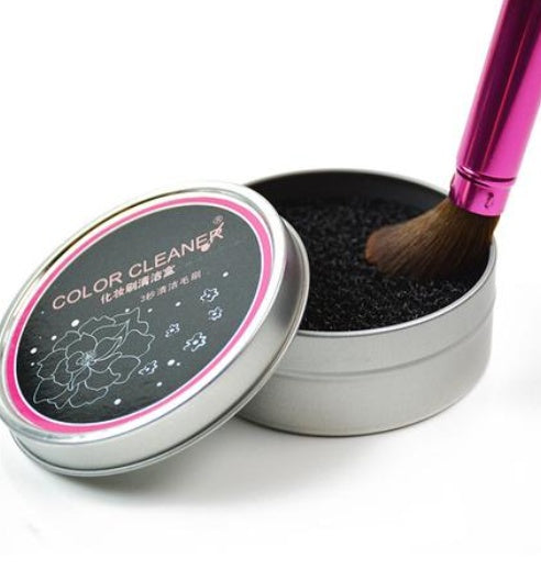 Portable makeup brush cleaning box

